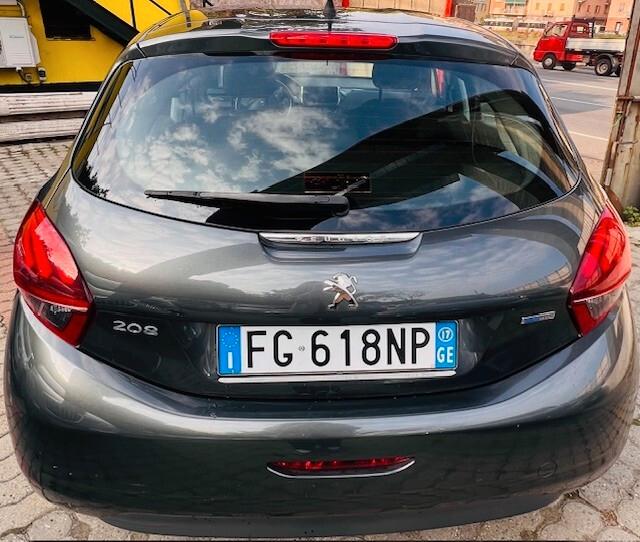 Peugeot 208 PureTech 82 5 porte Allure