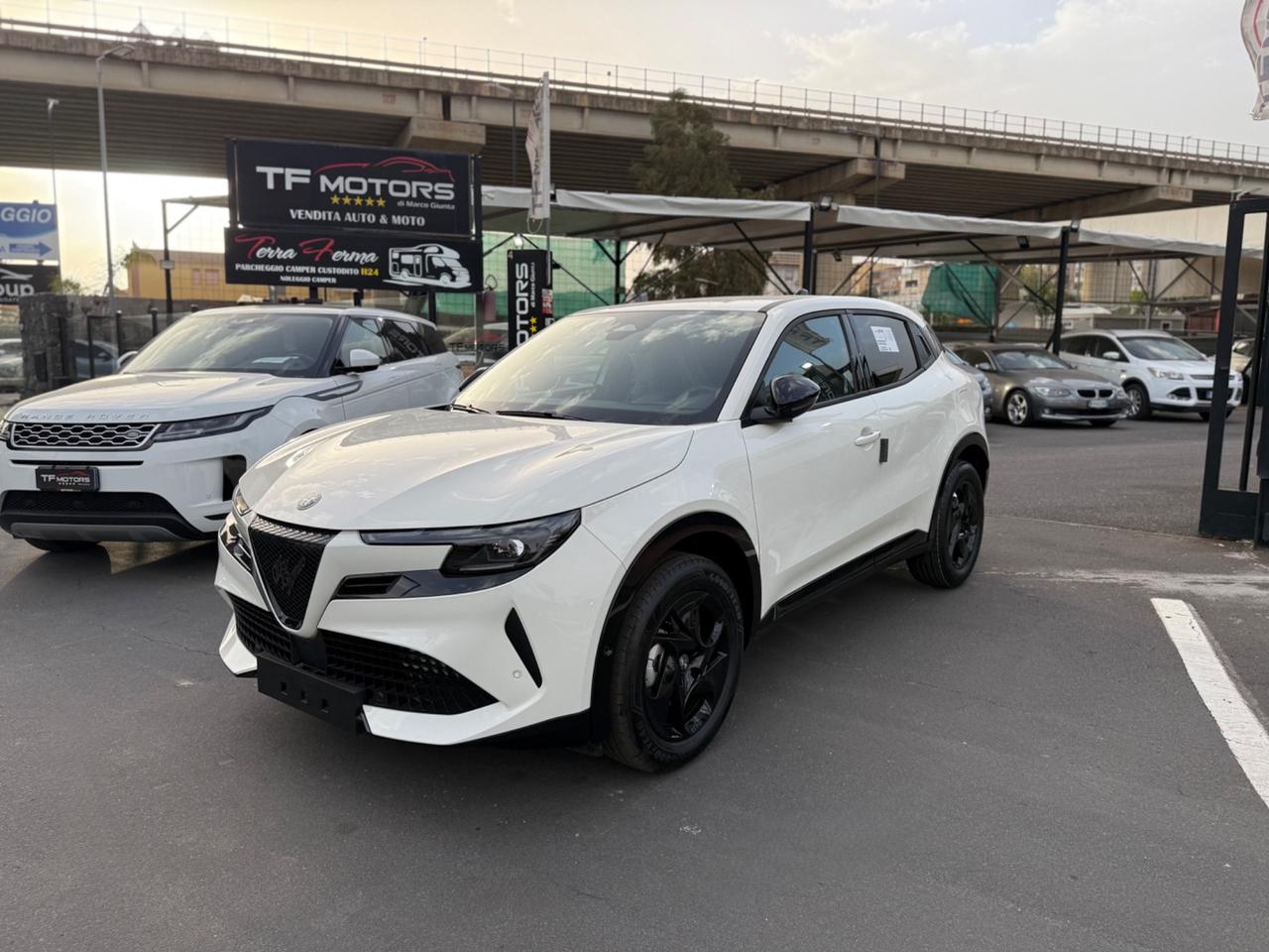Alfa Romeo Junior 1.2 145 CV Hybrid eDCT6 Speciale KM 0