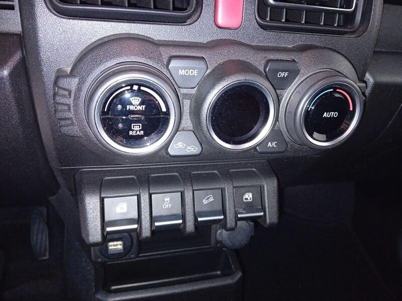 Suzuki Jimny Jimny 1.5 5MT Top 4 POSTI