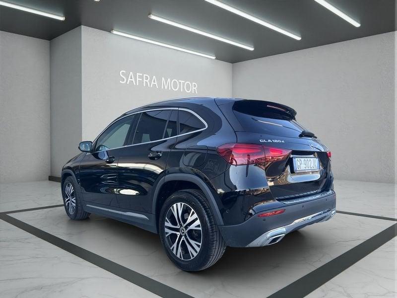 Mercedes-Benz GLA GLA 180 d Progressive Advanced auto