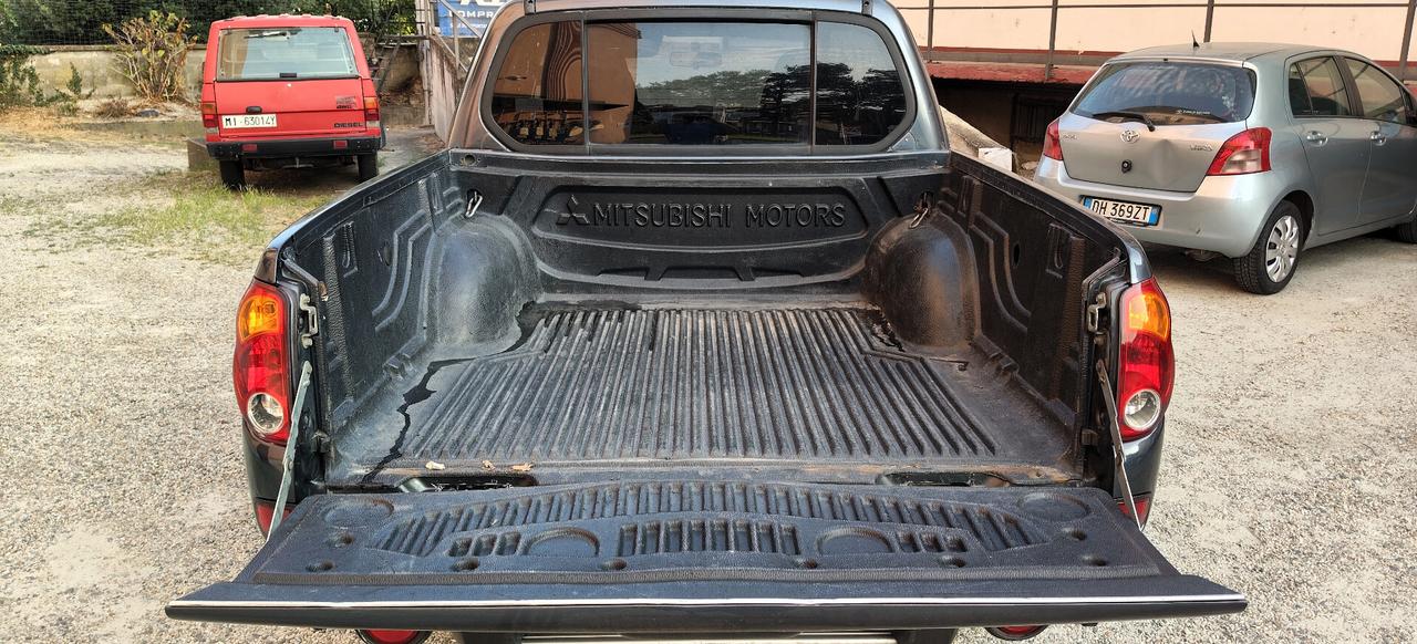 Mitsubishi L200 2.5 DI-D Double Cab Pick up