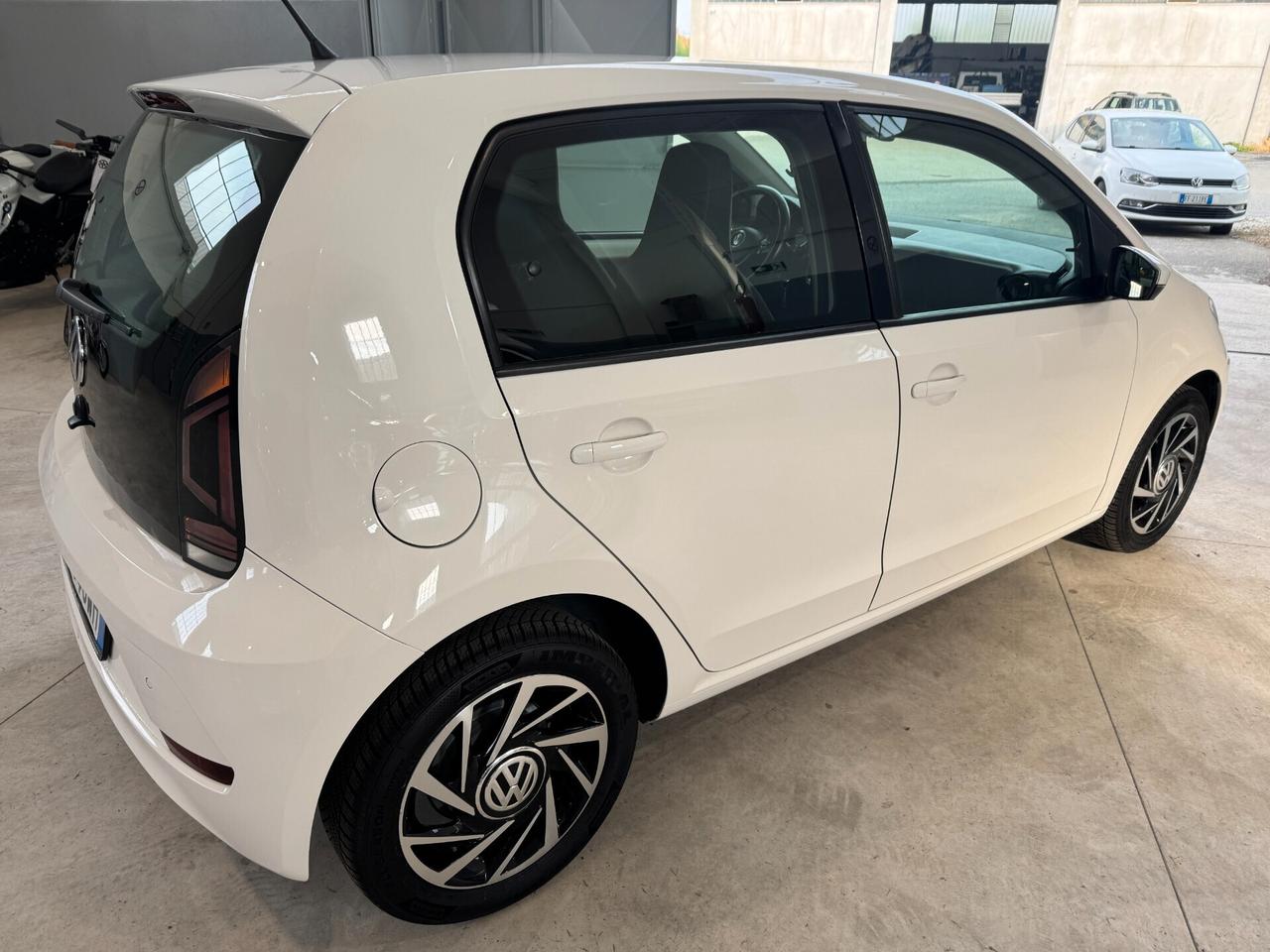 Volkswagen up! Move