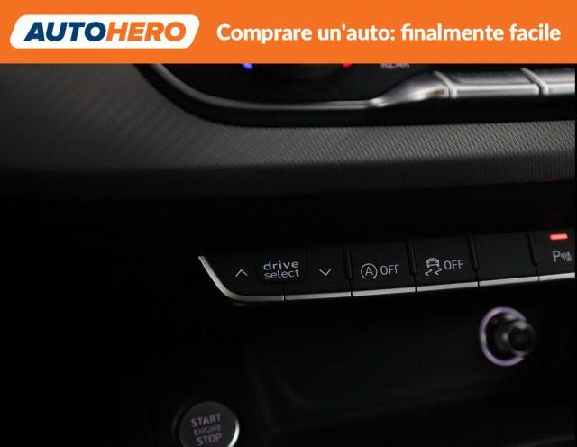 AUDI A4 30 TDI S tronic Business Sport