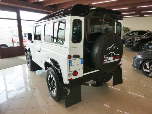 LAND ROVER Defender 90 2.2 TD4 Station Wagon SE N1