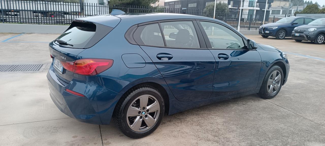 Bmw 116 116d 5p. Business Advantage