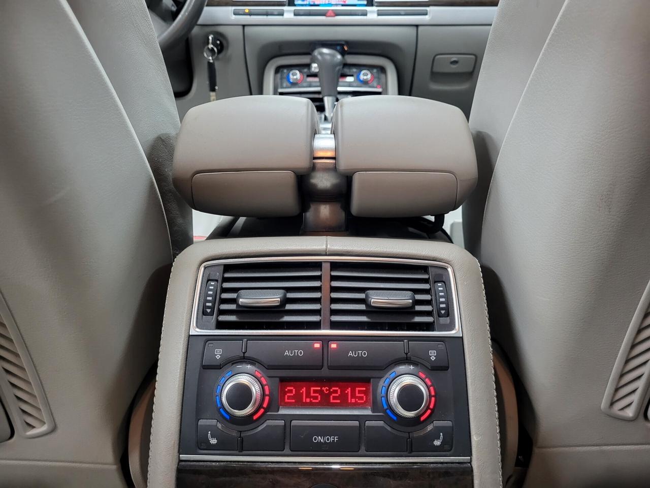Audi A8 6.0 W12 quattro tiptronic