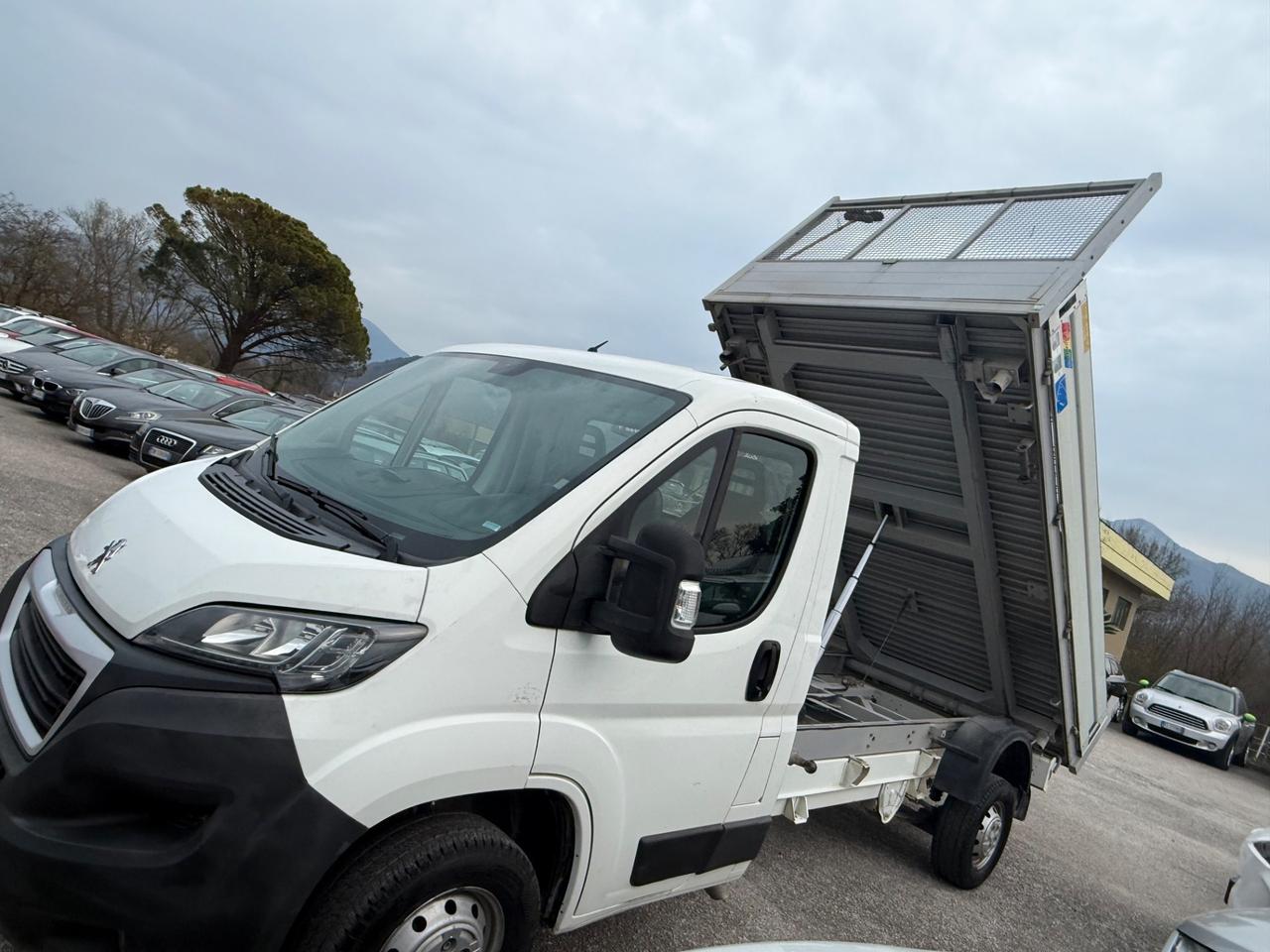 Peugeot boxer ribaltabile anno 2018 km 120 mila