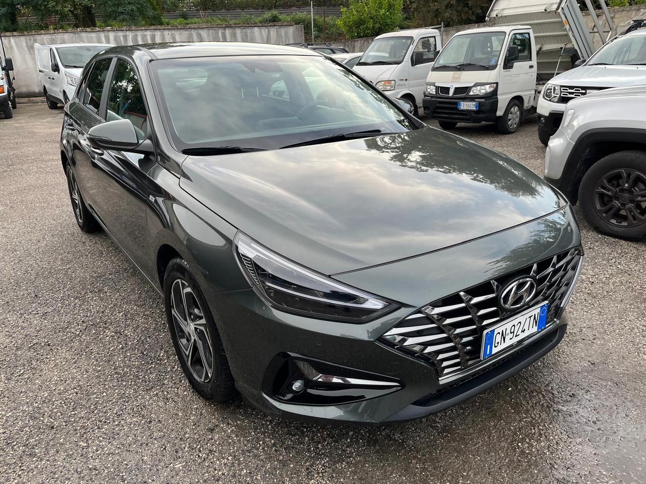 Hyundai i30-5p-1.0 hybrid- full-04/2023