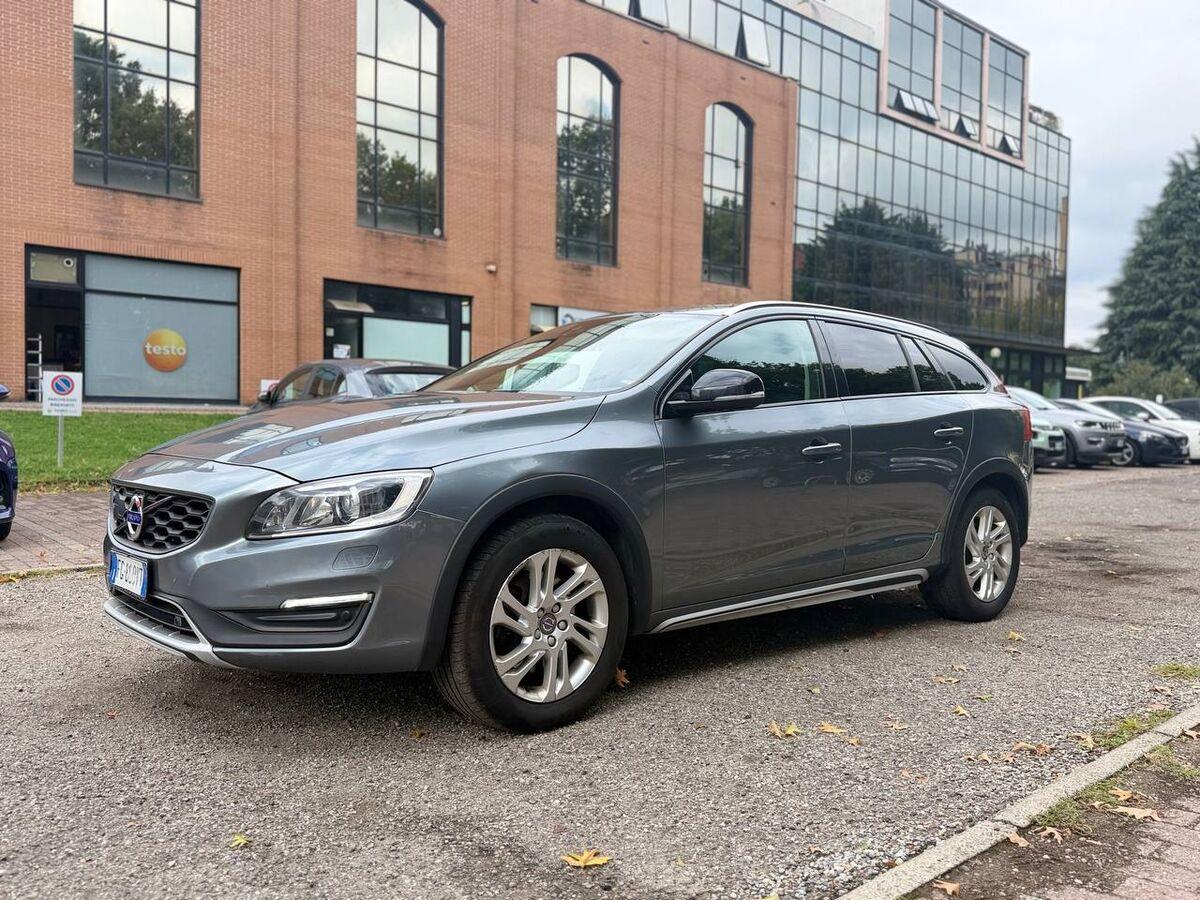 Volvo V60 Cross Country V60 c.country 2.4 D4 Business Plus awd geartronic