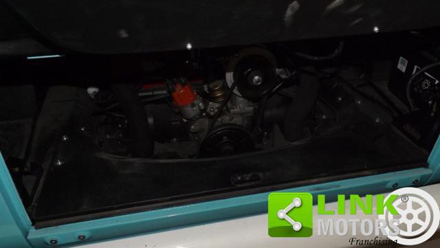 VOLKSWAGEN T2 26B1 con cassone completamente restaurato