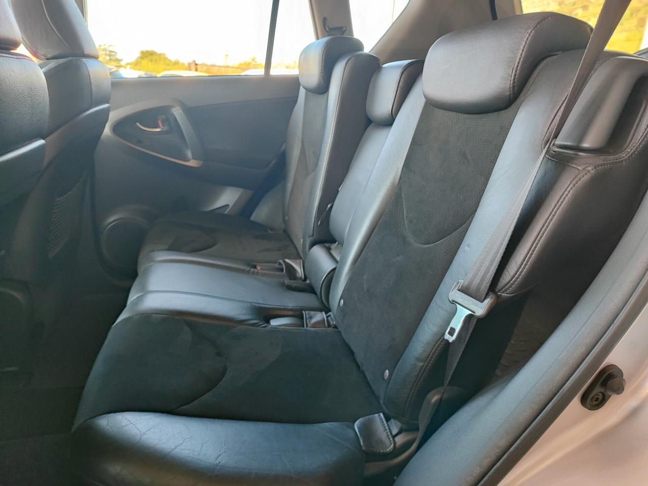 Toyota RAV 4 RAV4 Crossover 2.2 D-4D 150 CV DPF Exclusive GANCIO TRAINO