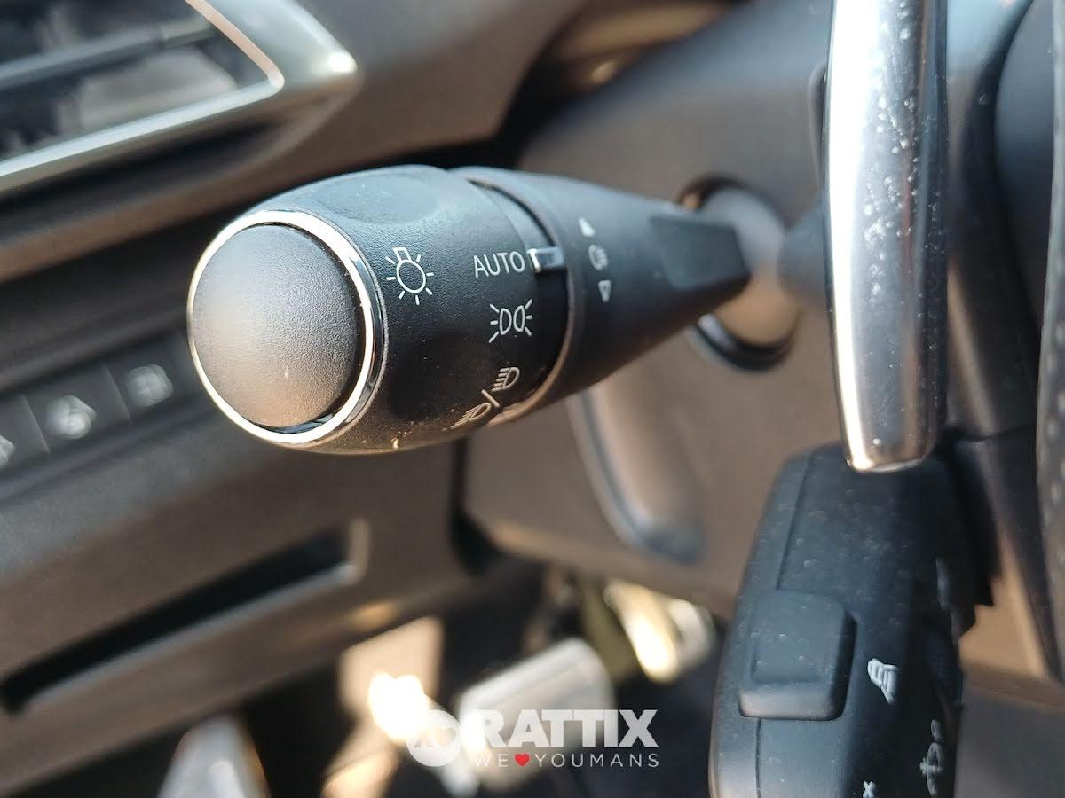 Peugeot 3008 1.6 Hybrid4 300CV GT Pack e-EAT8