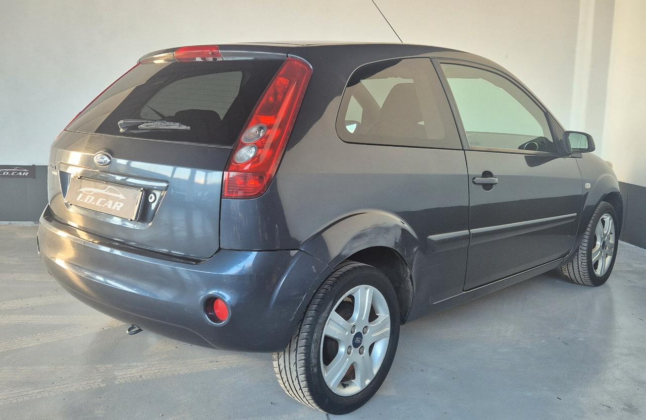 Ford Fiesta 1.2 16V 3p. Ghia
