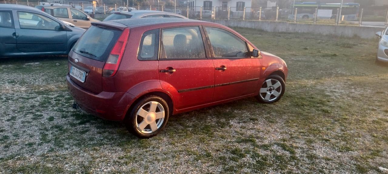 Ford Fiesta 1.4 TDCi 5p. Ambiente