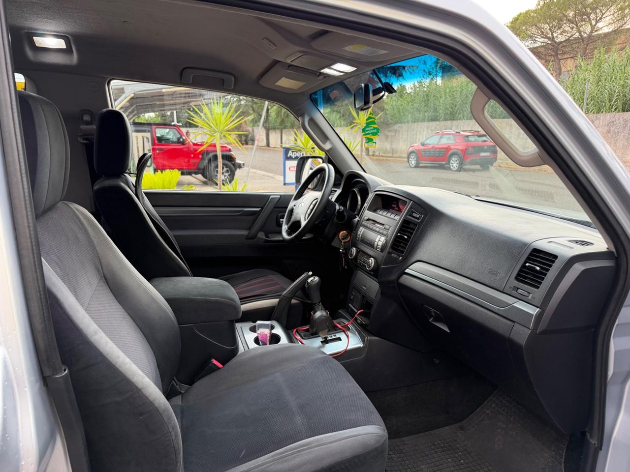 Mitsubishi Pajero 3.2 DI-D 160Cv Manuale