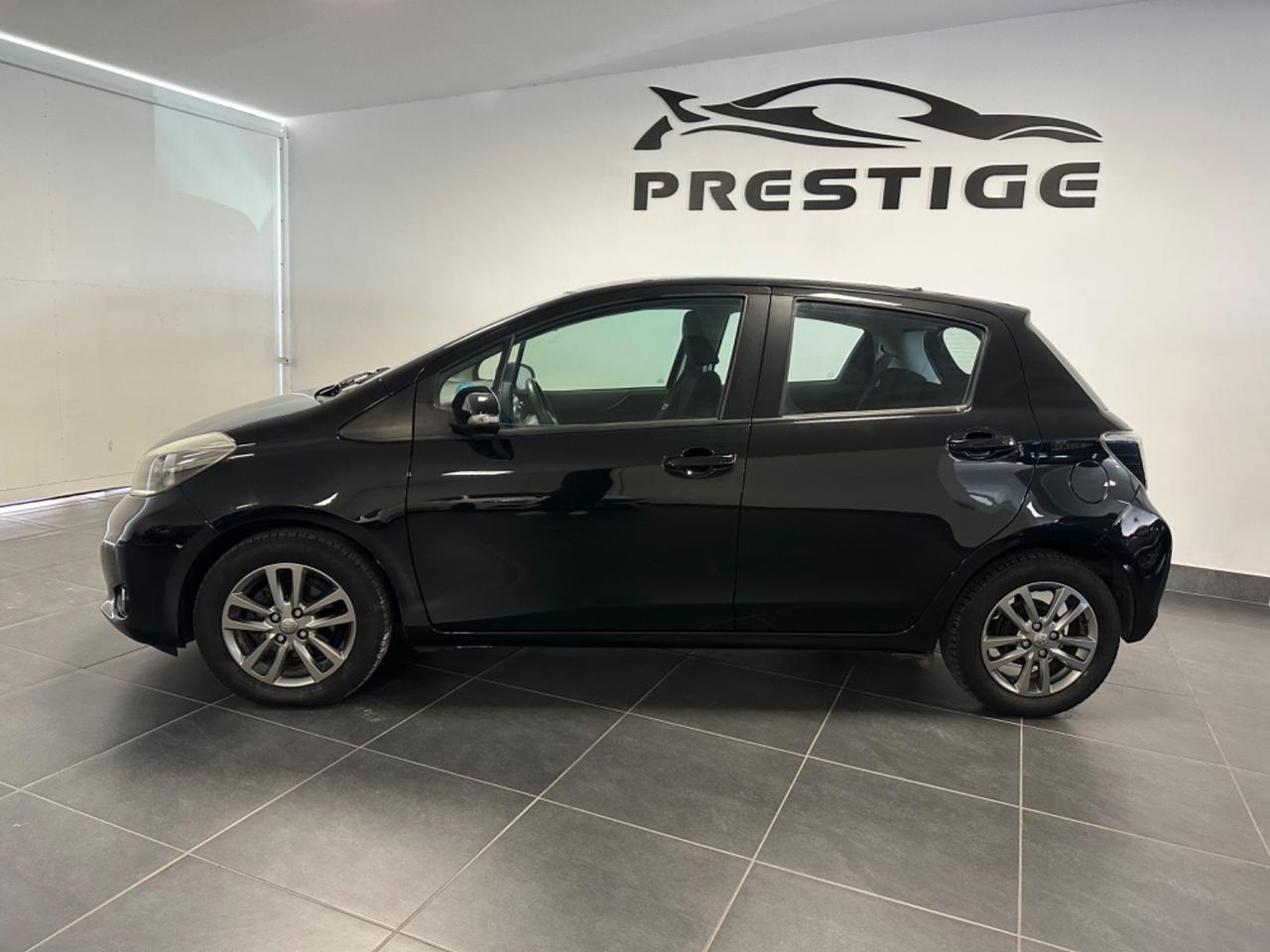 TOYOTA YARIS 1.0 NEOPATENTATI 69CV GARANZIA UNIPRO