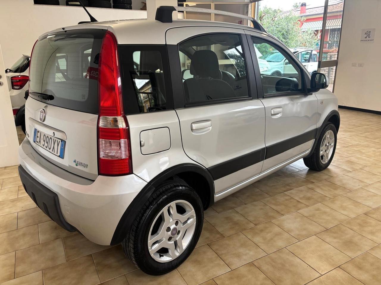 FIAT PANDA ANNO 2010 BZ METANO ADATTA NEOPATENTATI KM 246 MILS