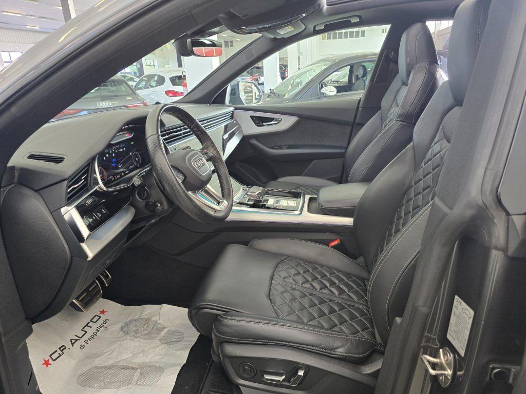 Audi Q8 50 TDI 286 CV quattro tiptronic Sport + Tetto