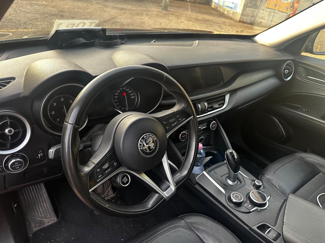 Alfa Romeo Stelvio 2.2 Turbodiesel 180 CV AT8 RWD Executive