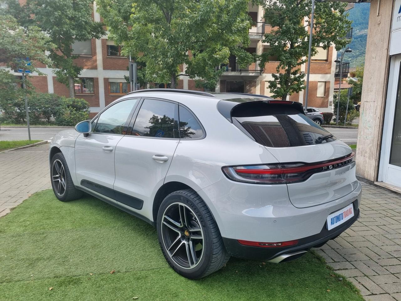 Porsche Macan 2.0 245CV TETTUCCIO APRIBILE