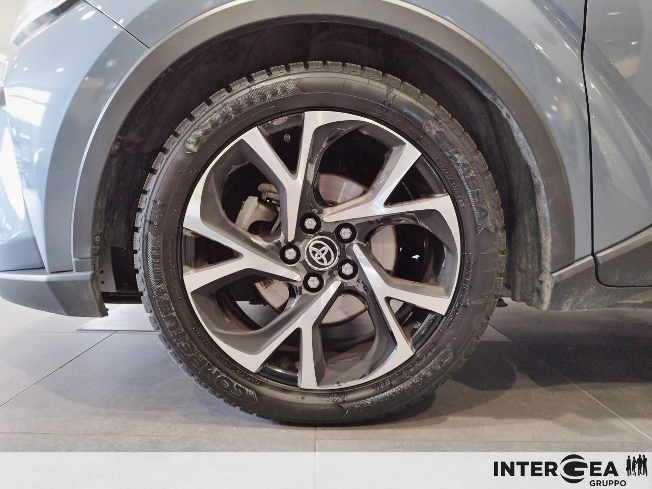 TOYOTA C-HR 2.0h Comfort e-cvt