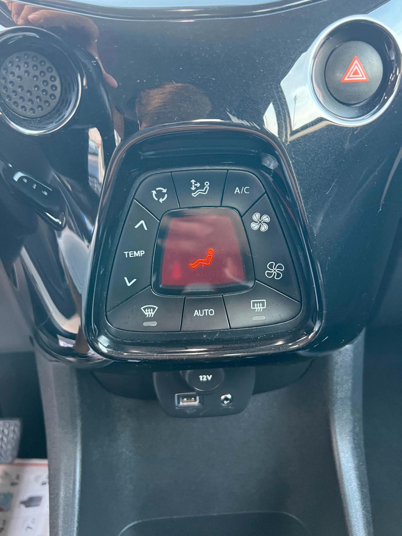 Toyota Aygo 1.0 VVT-i 69 CV 5 porte x-wave MMT