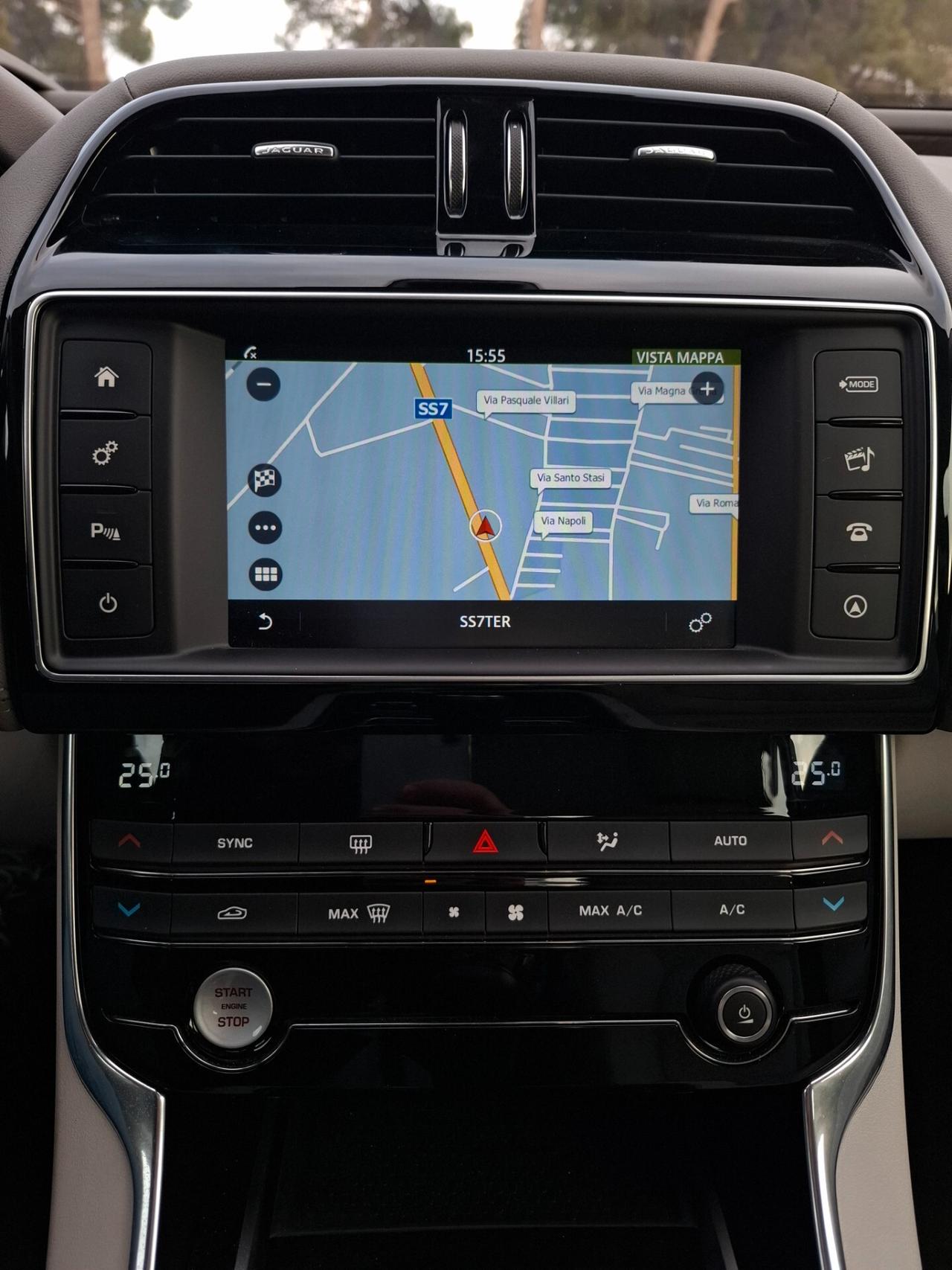 Jaguar XE 2.0 D 180cv *SOLO 23.000 KM*