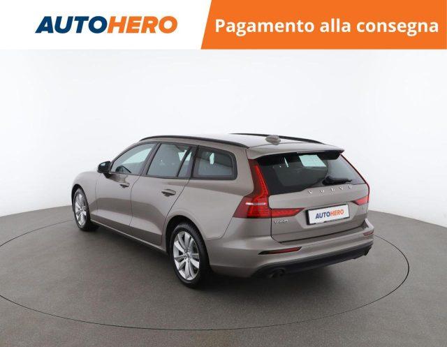 VOLVO V60 B4 (d) Geartronic Momentum Business