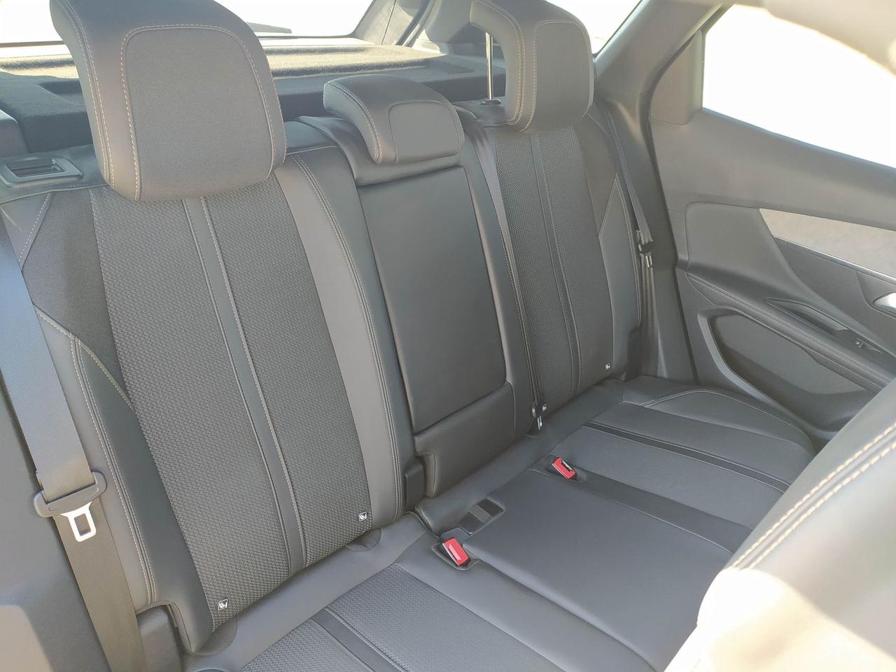 Peugeot 3008 GT 1.5 Blue HDI 130 #6404