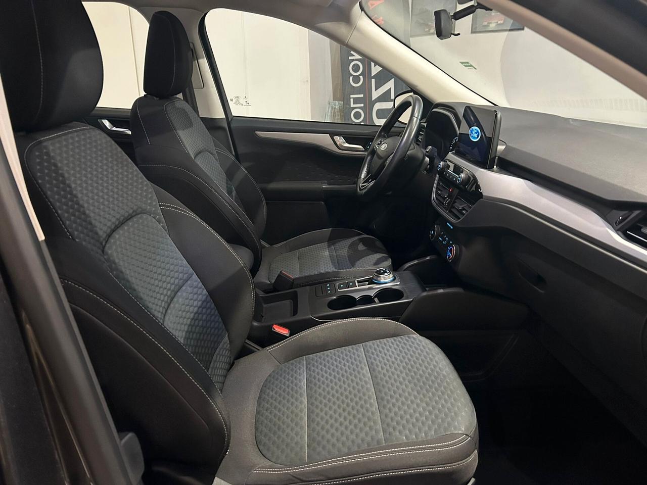 Ford Kuga 1.5 cv 120 aut. 2WD Connect