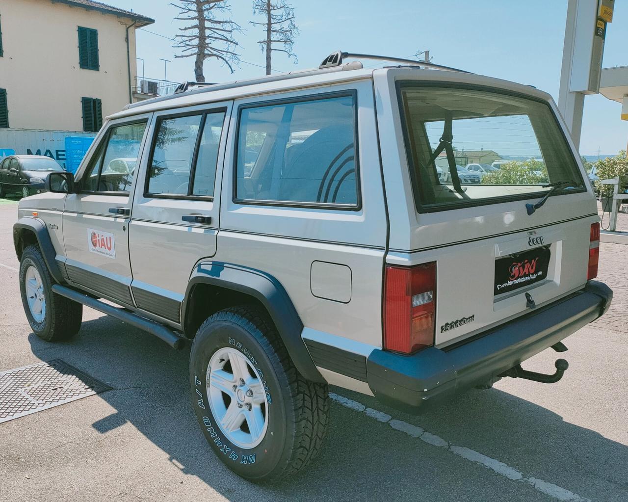 Jeep Cherokee 2.5 TD 5p. Selec-Trac Country