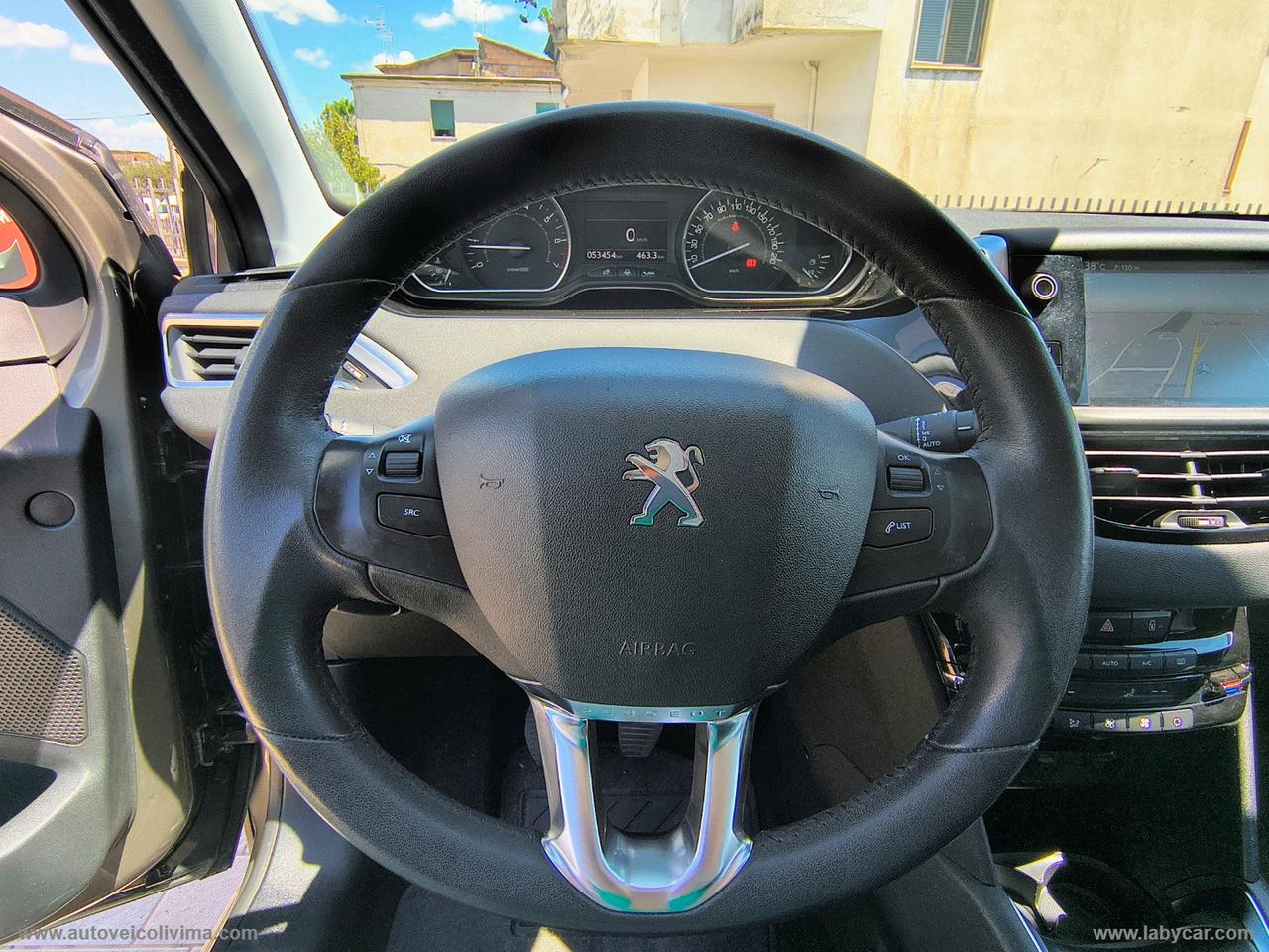 PEUGEOT 208 1.2 VTi 82 CV 5p. Allure