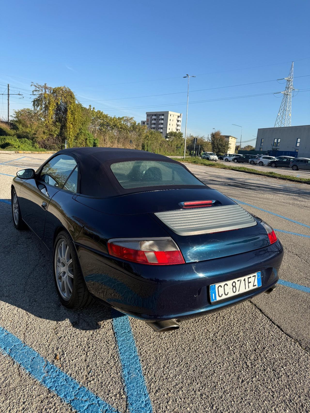 Porsche 911 Carrera Cabriolet modello 996