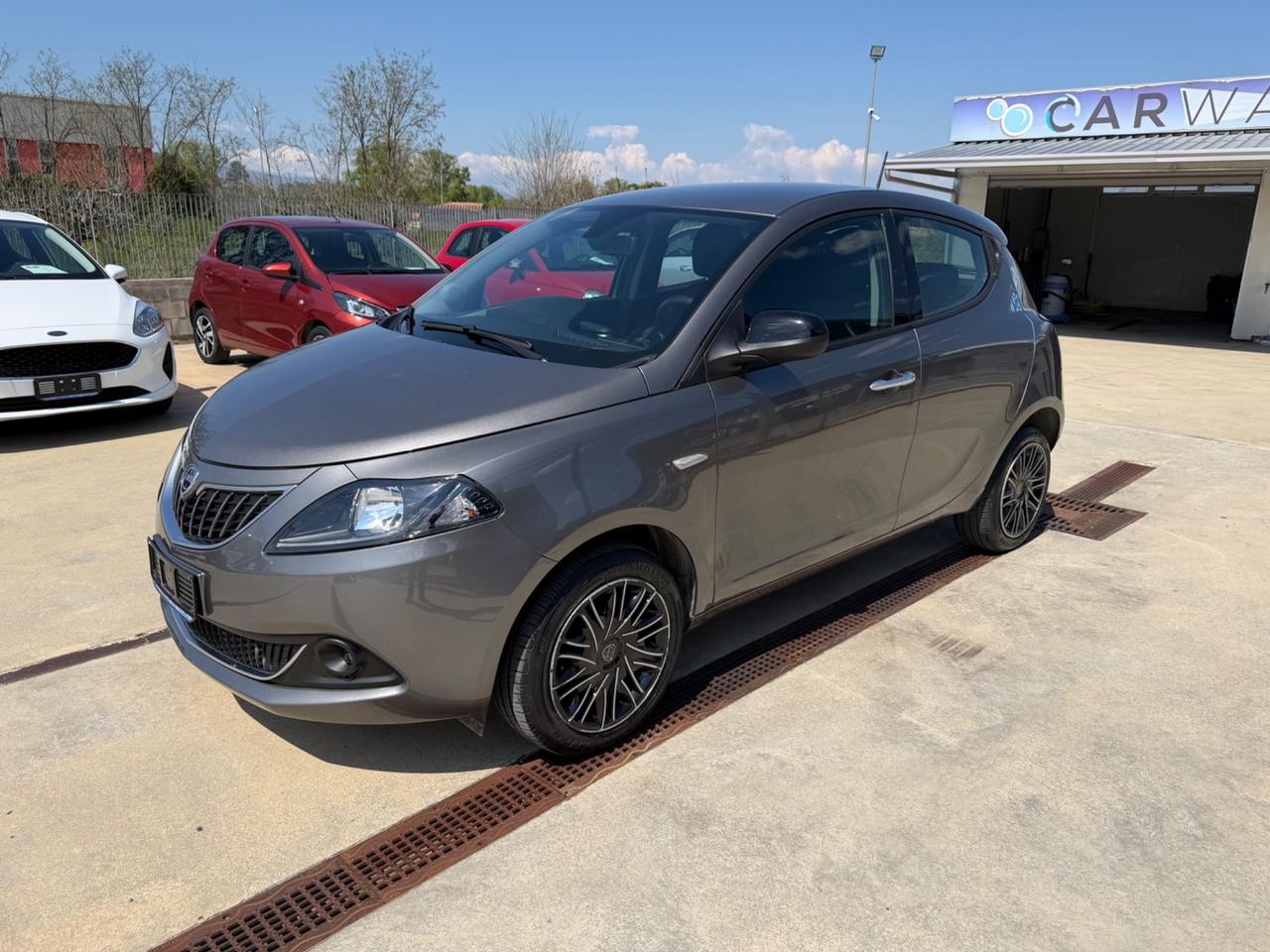 Lancia Ypsilon 1.0 FireFly 5 porte S&S Hybrid Gold
