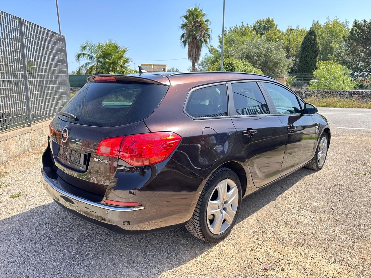 Opel Astra Sports Tourer 110th-2012