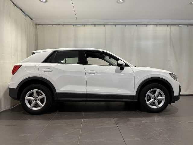 Audi Q2 35 TFSI Business