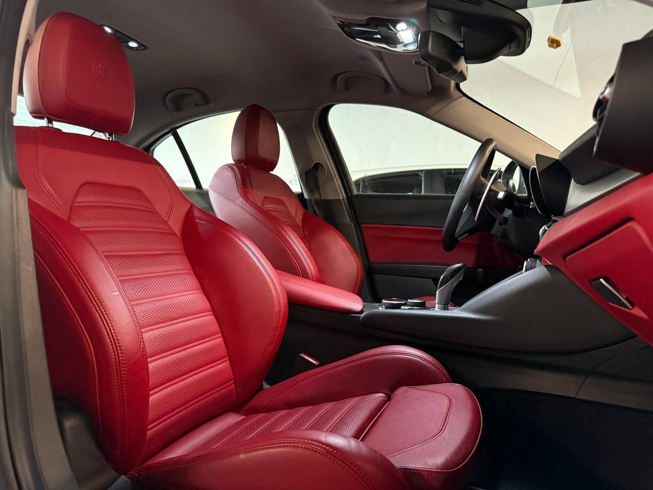 Alfa Romeo Giulia 2.2 Turbodiesel 210 CV AT8 AWD Q4 Veloce