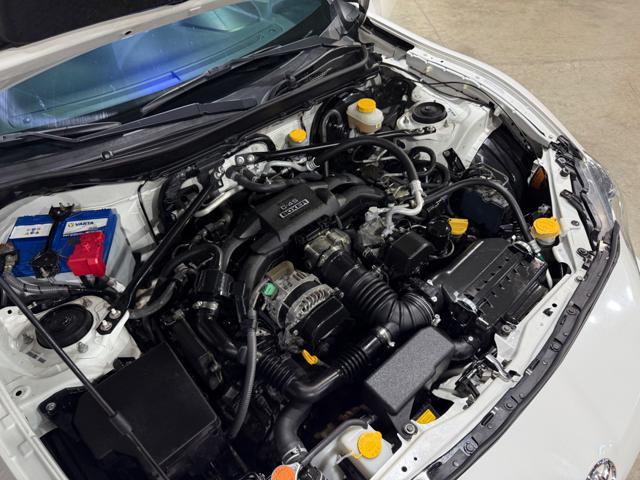 TOYOTA GT86 2.0 PERLA WHITE CERCHI IN SEDE