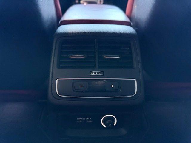 AUDI S4 Avant TDI 347cv Black Edition sport attitude