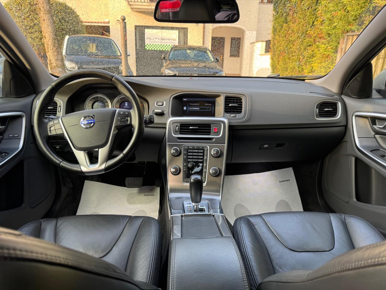 Volvo V60 D5 AWD Geartronic Summum