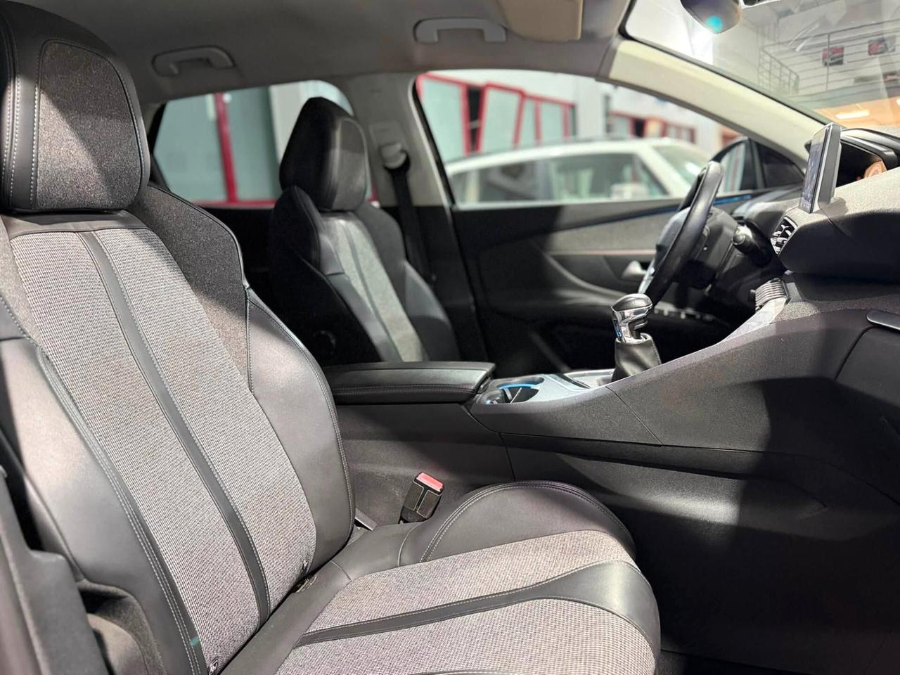 Peugeot 3008 BlueHDi 130 S&S Allure 2019