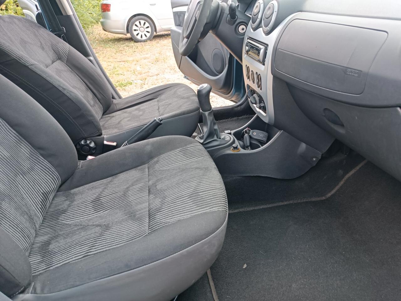 Dacia Sandero 1.4 8V GPL Lauréate