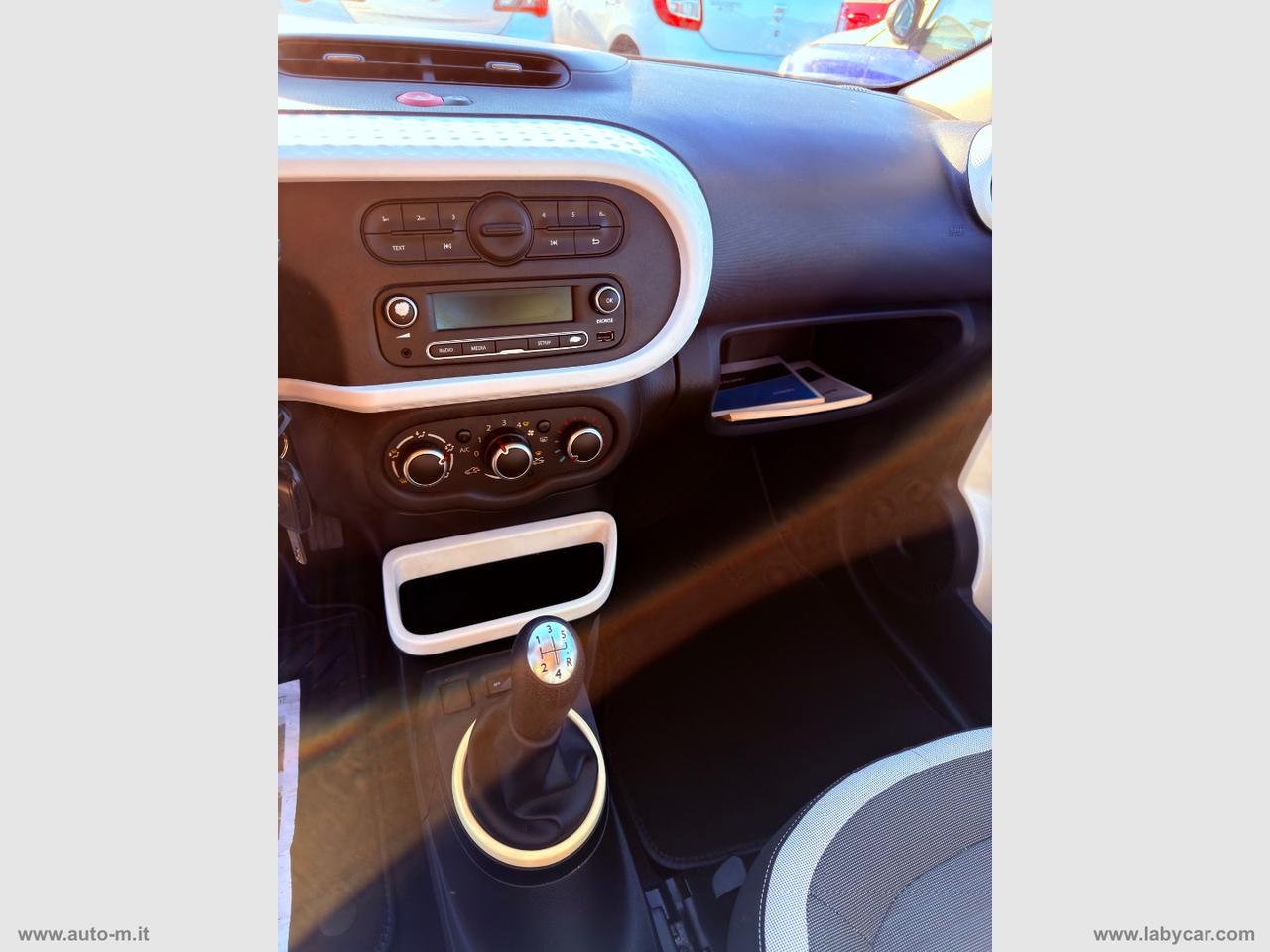 RENAULT Twingo SCe Lovely