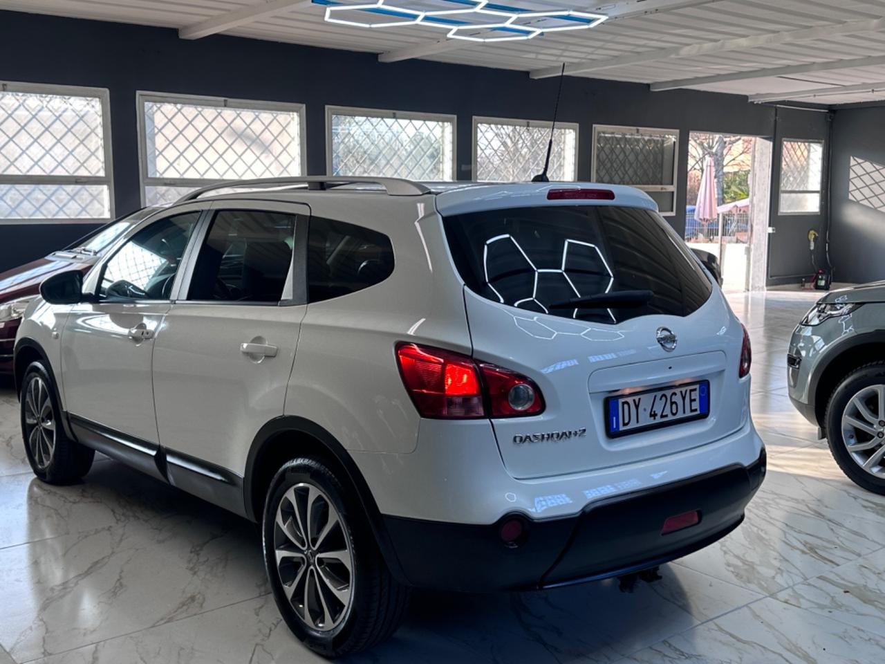 Nissan Qashqai 2.0 150CV 7 POSTI