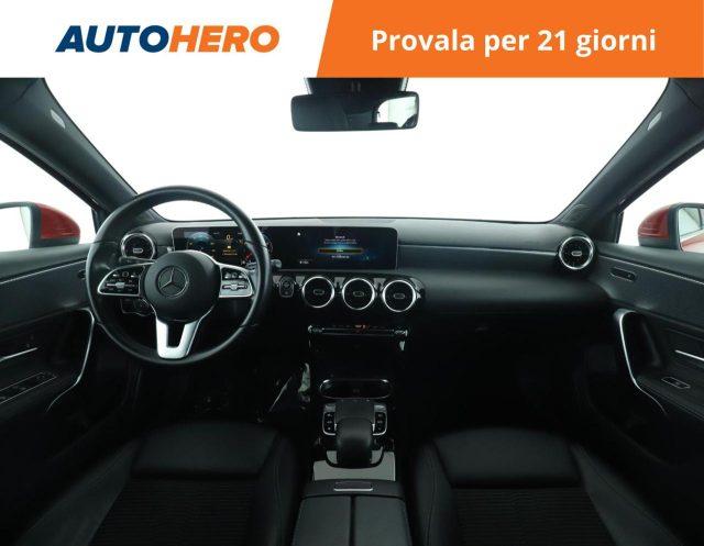 MERCEDES-BENZ A 200 Sport