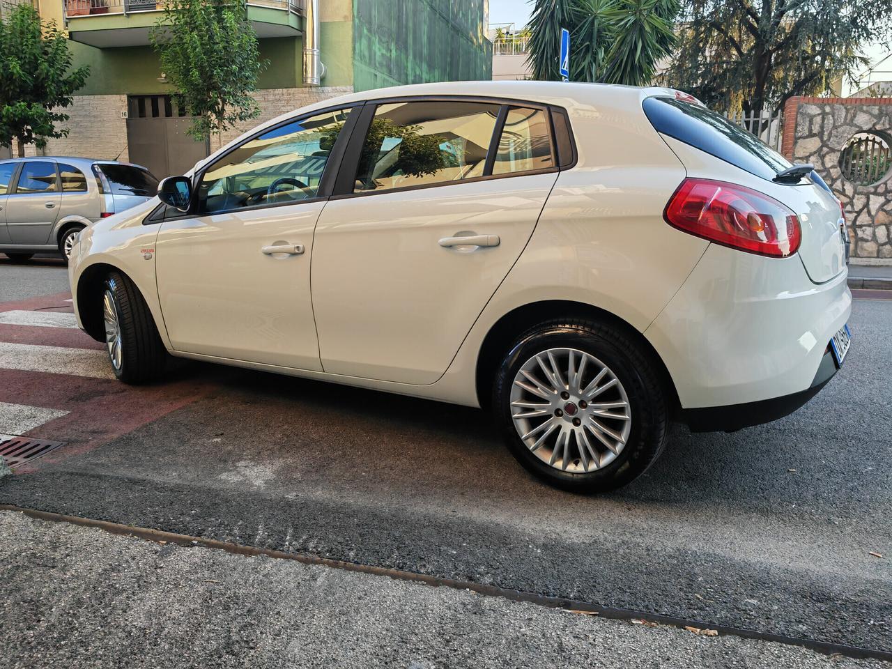 FIAT BRAVO 1.6 MULTIJET DIESEL CV105 KW77 EMOTION