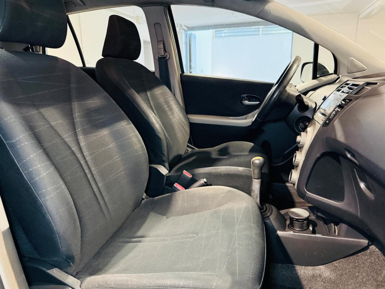 Toyota YARIS 1.3 82 CV*NEOPATENTATI*