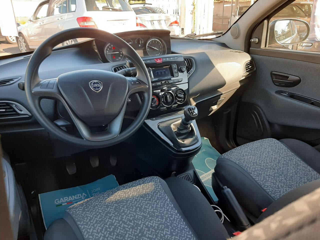 Lancia Ypsilon 1.0 FireFly 5 porte S&S Hybrid Ecochic UnYca