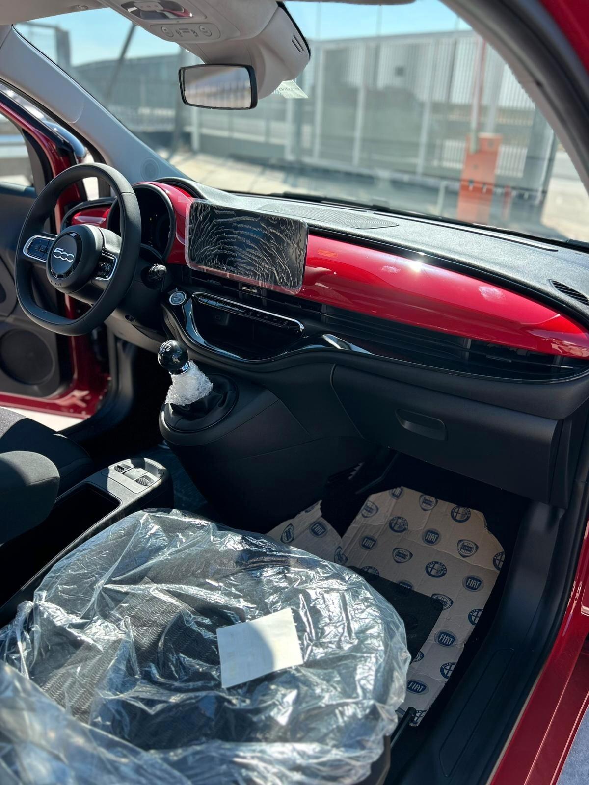 Fiat 500 Berlina Hybrid Icon