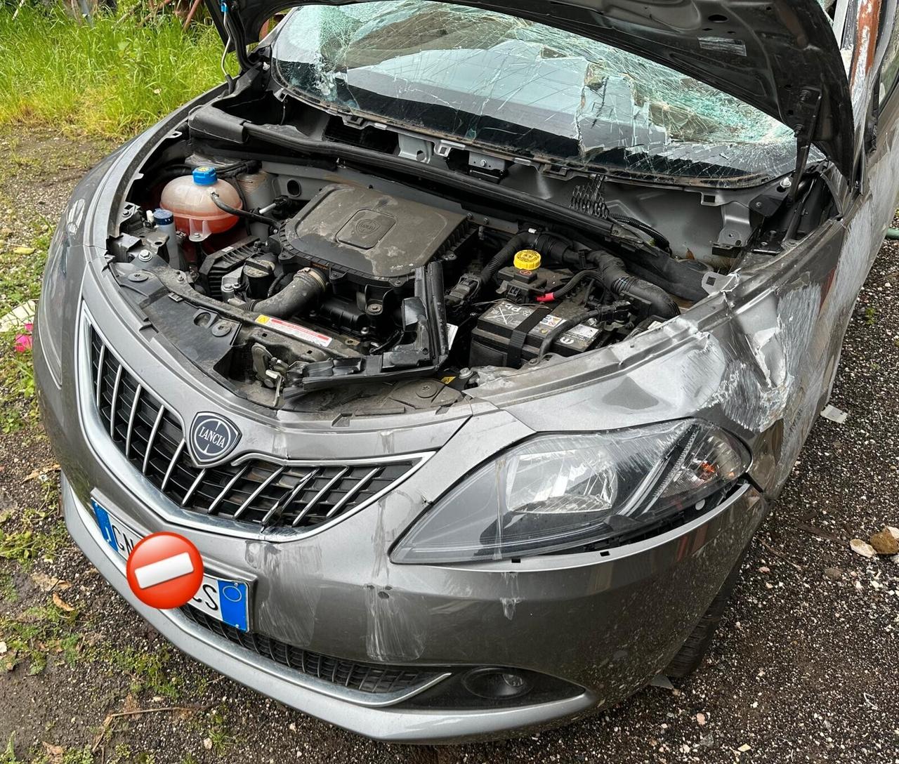 Lancia Ypsilon 1.0 FireFly 5 porte S&S Hybrid Ecochic Gold